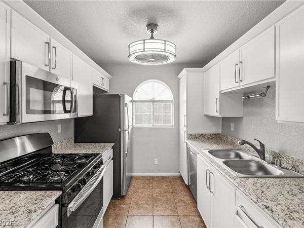 6812 Elm Creek Drive , Unit 201, Las Vegas, NV 89108