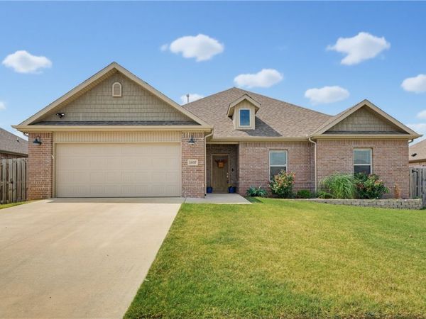 1037 Tracey Lane, Pea Ridge, AR 72751