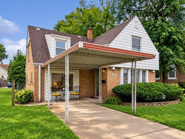 8028 42nd Court, Lyons, IL 60534