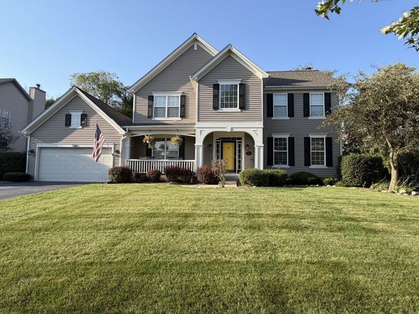 1068 Fox Path , West Dundee, IL 60118