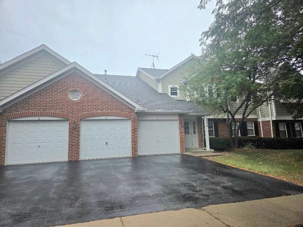 2434 Charleston Drive , Unit 2, Schaumburg, IL 60193
