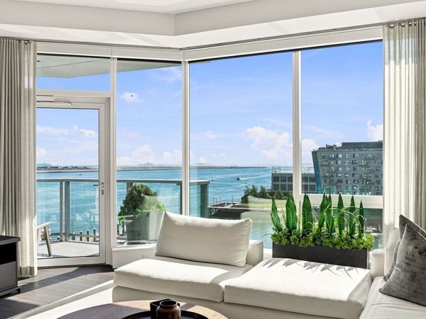 50 Liberty Drive, Unit 7E, Boston, MA 02210