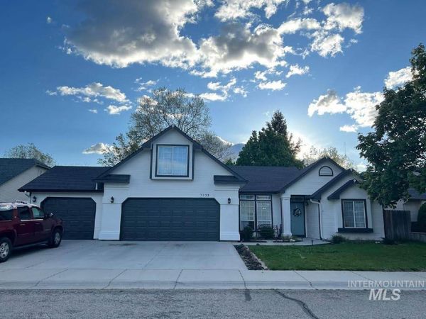 3253 N Lilyturf Ave - Home For Rent, Meridian, ID 83642