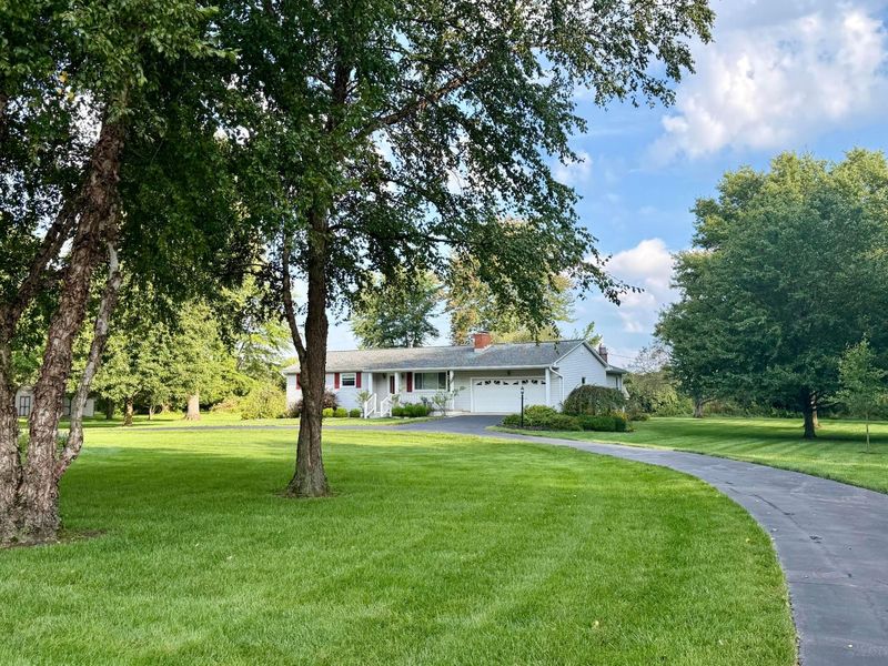 522 Woodside Drive SW, Pataskala, OH 43062 Photo 1