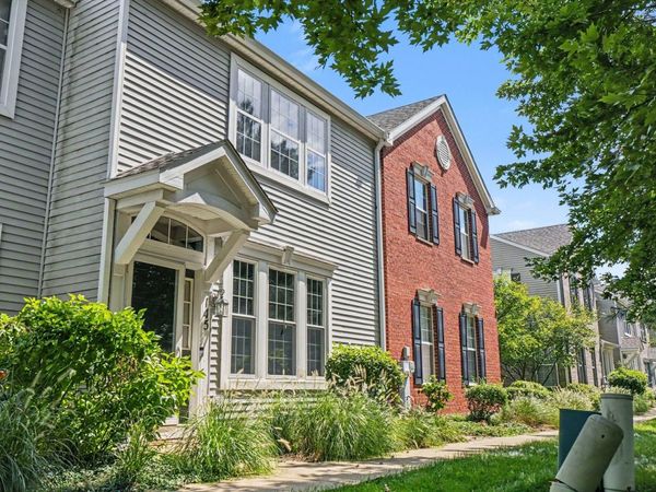 145 Springbrook Trail, Oswego, IL 60543