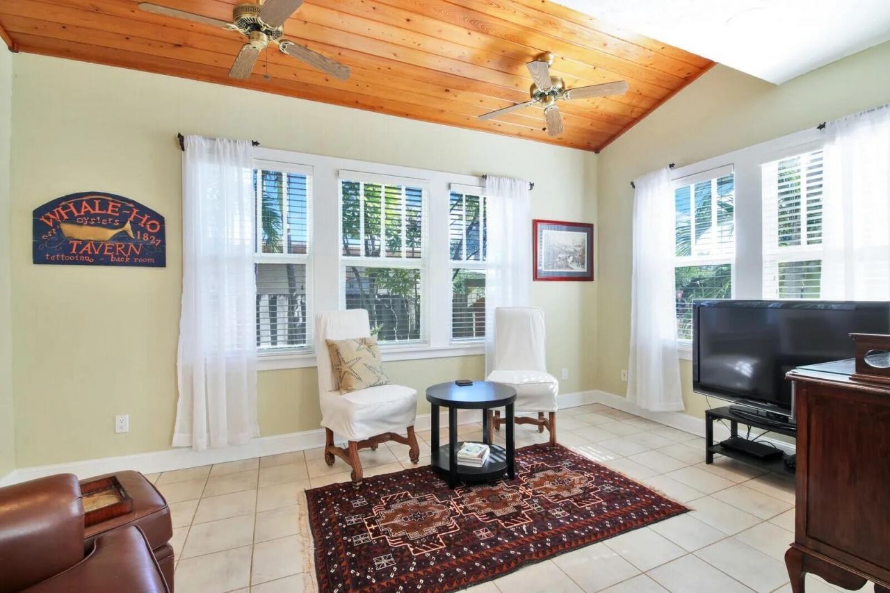 607 Flamingo Drive, West Palm Beach, FL 33401 Photo