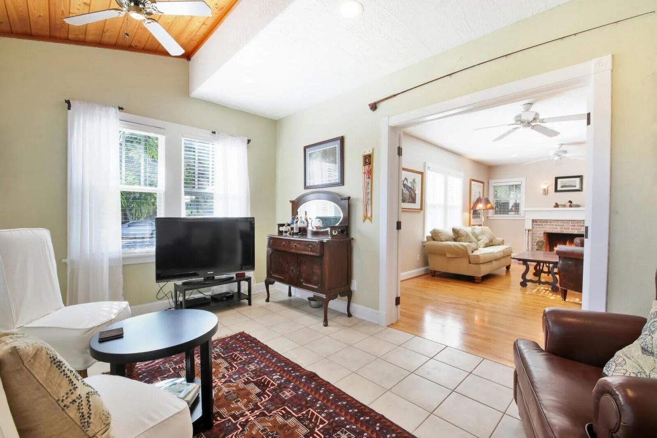 607 Flamingo Drive, West Palm Beach, FL 33401 Photo