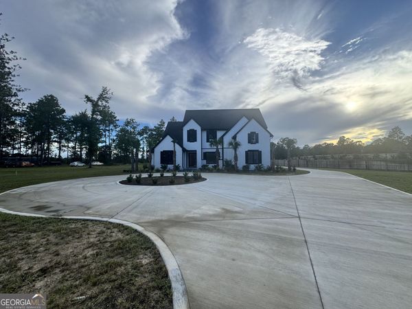 20 Club Drive, Jesup, GA 31546