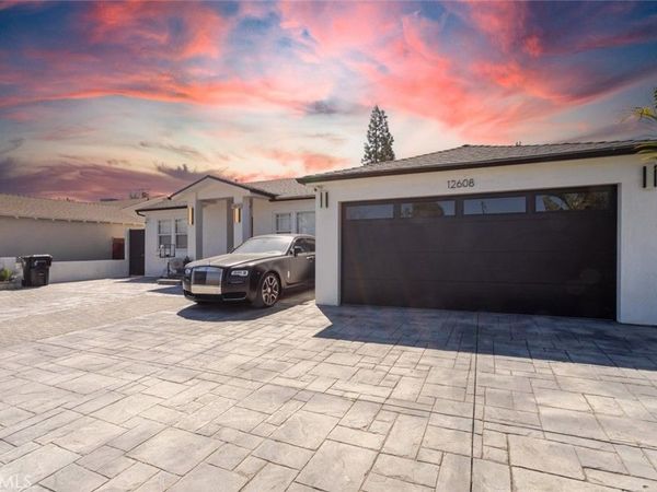 12608 Califa Street, Valley Village, CA 91607