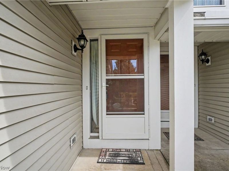 2466 Wrens Drive S, Stow, OH 44224 Photo 2
