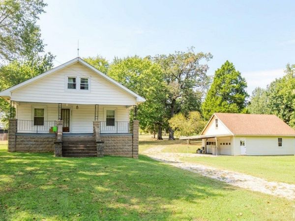 4777 S 1025 E, Oakland City, IN 47660