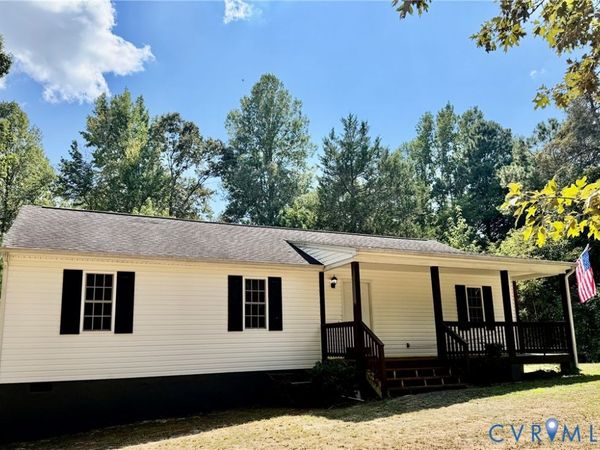 926 Arlington Court , Tappahannock, VA 23115
