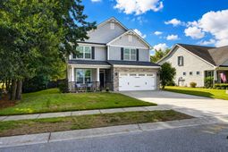 2607 Lohr Drive photo 4