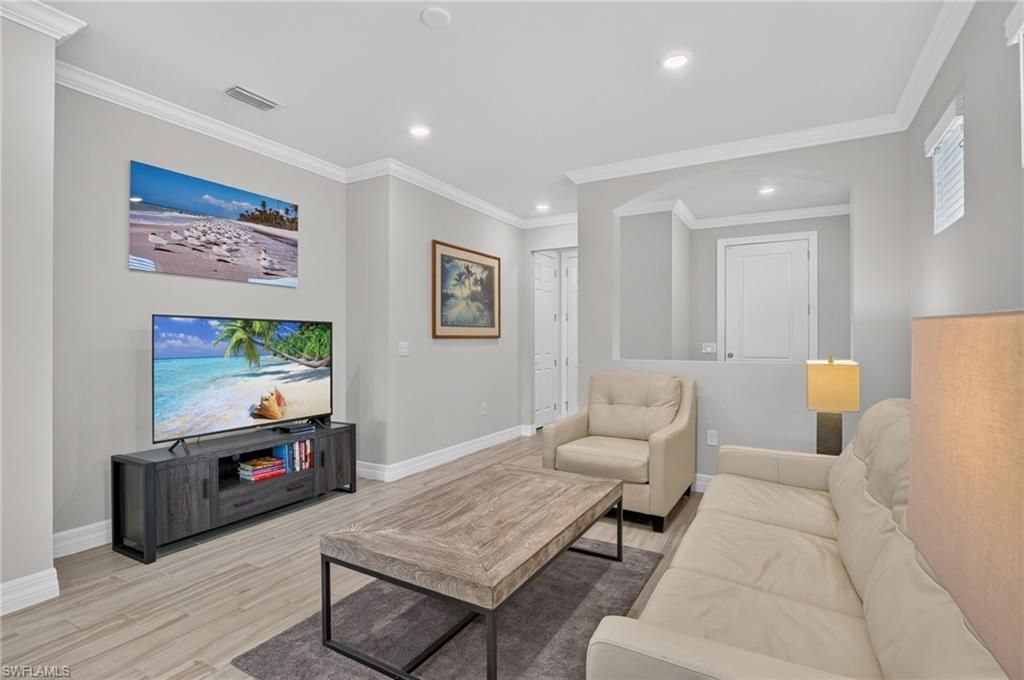 7237 Wilton Dr, Naples, FL 34109 Photo