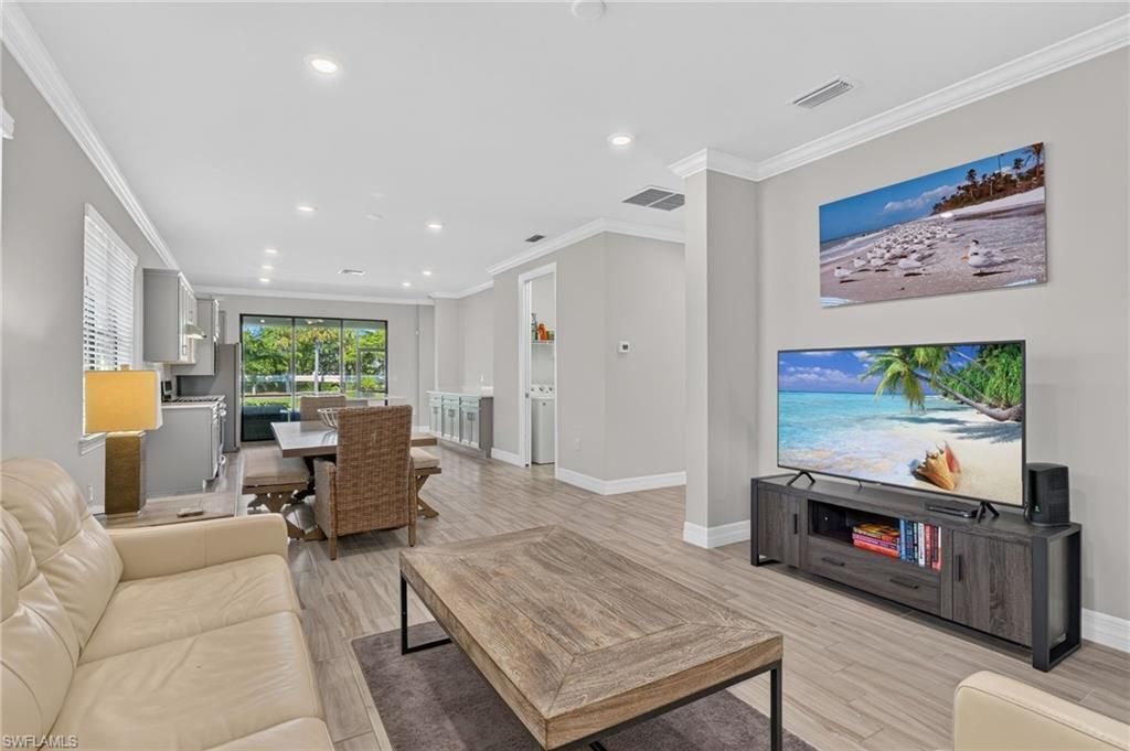 7237 Wilton Dr, Naples, FL 34109 Photo