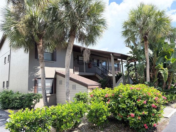 937 CAPRI ISLES BOULEVARD , Unit 56, VENICE, FL 34292