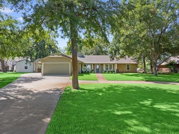 172 Brazos Point Drive , Waco, TX 76705