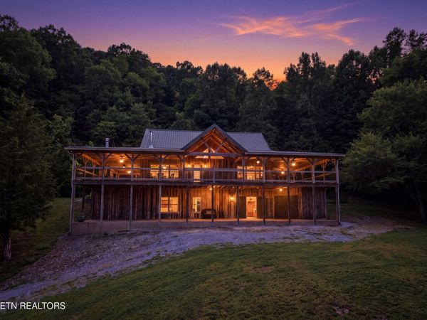 59 Russell Lane, Pleasant Shade, TN 37145