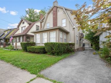 130 Clifton Place, Syracuse, NY 13206