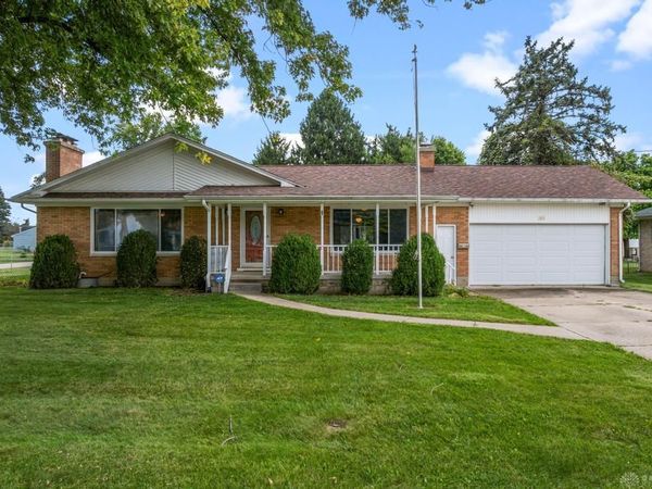 195 Countryside Drive, Enon Vlg, OH 45323