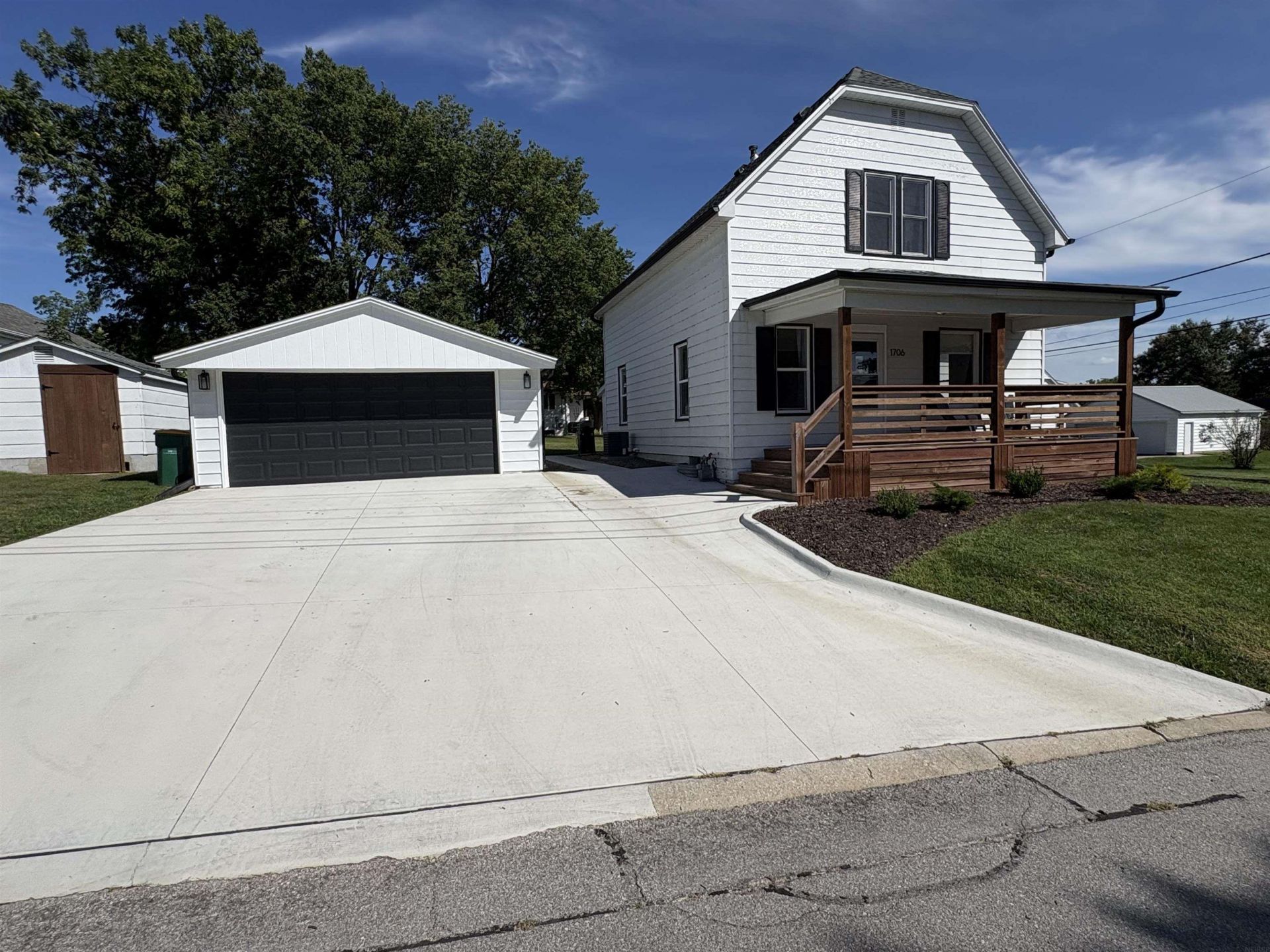 1706 6th Street, Gilbertville, IA 50634 Main Photo