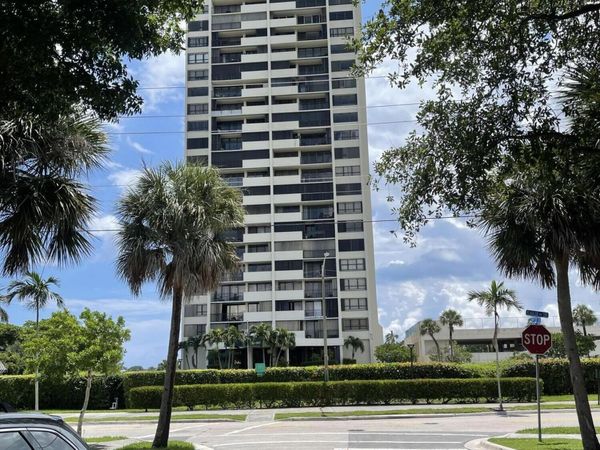 5600 N FLAGLER Drive, Unit 2803, West Palm Beach, FL 33407