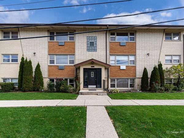 7005 W Gunnison Street , Unit 2C, Harwood Heights, IL 60706