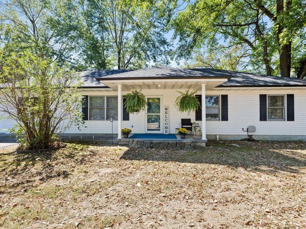 714 E Van Buren Street , Bolivar, MO 65613