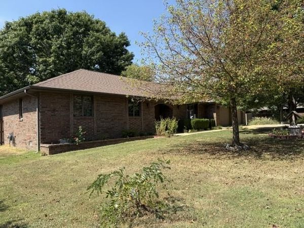 1503 Woodland Circle , Mountain Grove, MO 65711