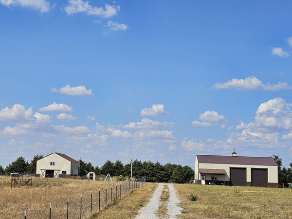 18127 S Highway H , Monett, MO 65708