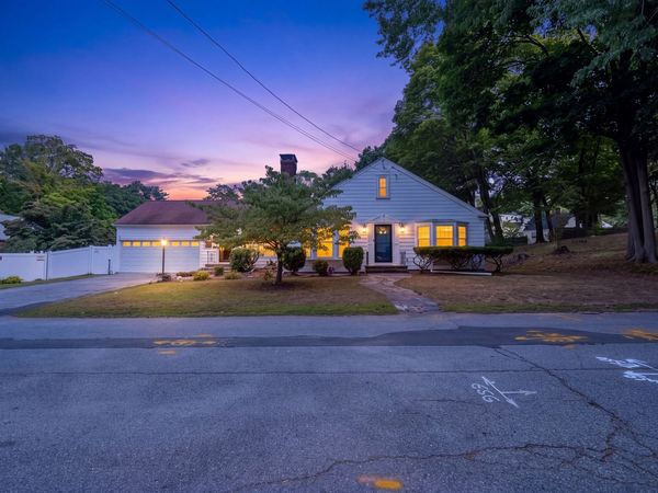 163 Oakside Ave, Methuen, MA 01844
