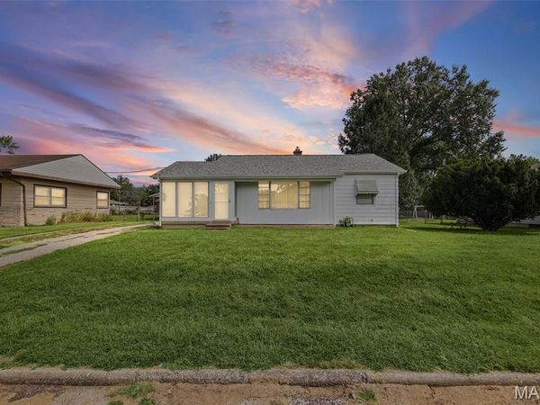 1246 Lakeshore Drive , Belleville, IL 62220