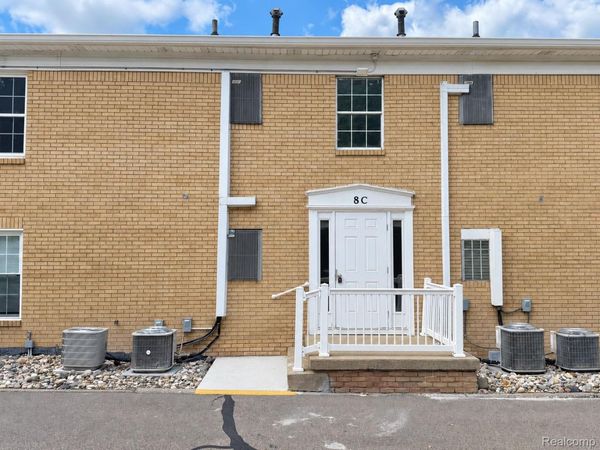 3333 Moores River Drive , Unit 812, Lansing, Mi 48911