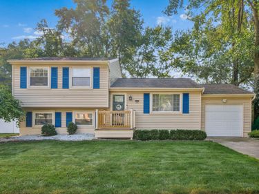 2342 Warfield Drive, Grove City, OH 43123