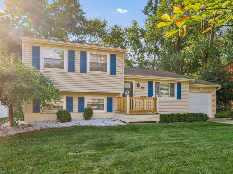 2342 Warfield Drive, Grove City, OH 43123 Photo 2