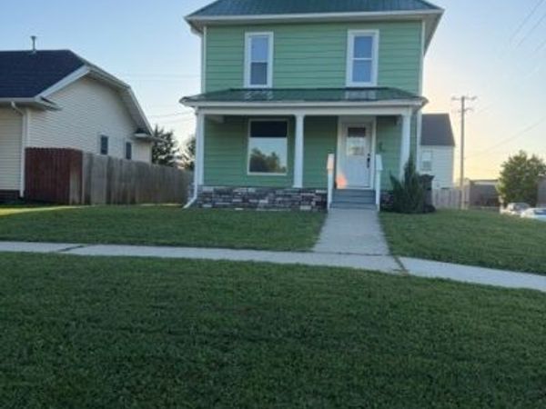 1423 3rd Street , Perry, IA 50220