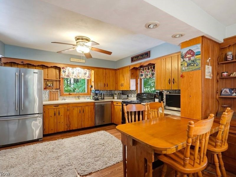 528 Pres Vannes Drive, Dalton, OH 44618 Photo 17