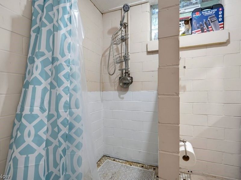 528 Pres Vannes Drive, Dalton, OH 44618 Photo 31