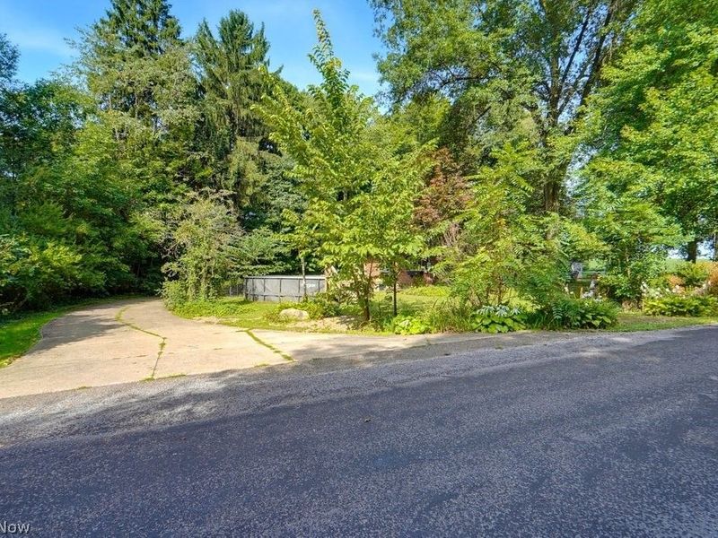 528 Pres Vannes Drive, Dalton, OH 44618 Photo 37