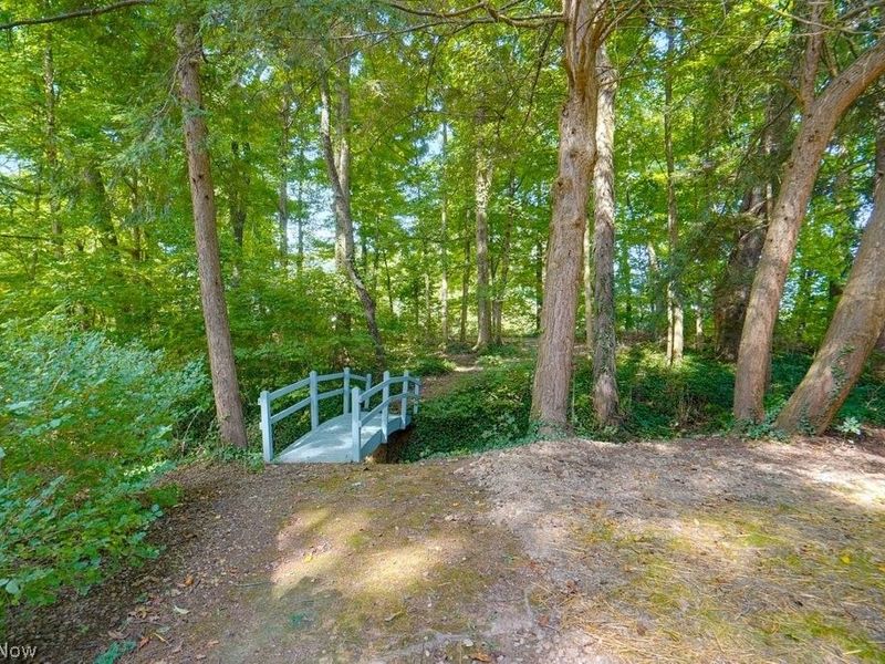 528 Pres Vannes Drive, Dalton, OH 44618 Photo 6
