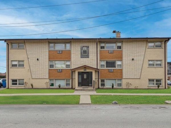7538 W Lawrence Avenue, Unit 1SW, Harwood Heights, IL 60706