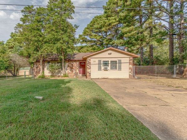 2115 Mitzi Ln , Jonesboro, AR 72405