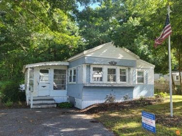 65 Beechwood Road, Halifax, MA 02338