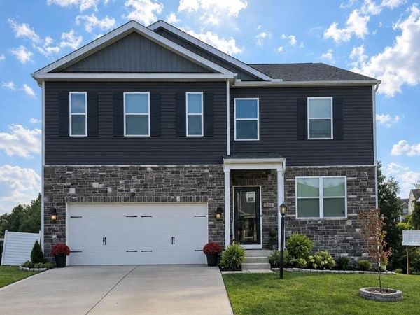 382 Lexington Circle, Bridgeport, WV 26554