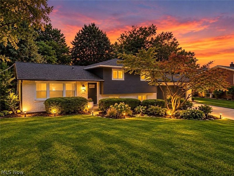 7474 Woodcrest Avenue NE, Canton, OH 44721 Photo 1