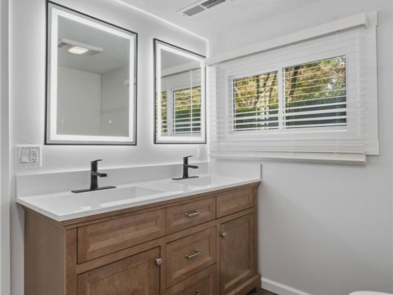7474 Woodcrest Avenue NE, Canton, OH 44721 Photo 24