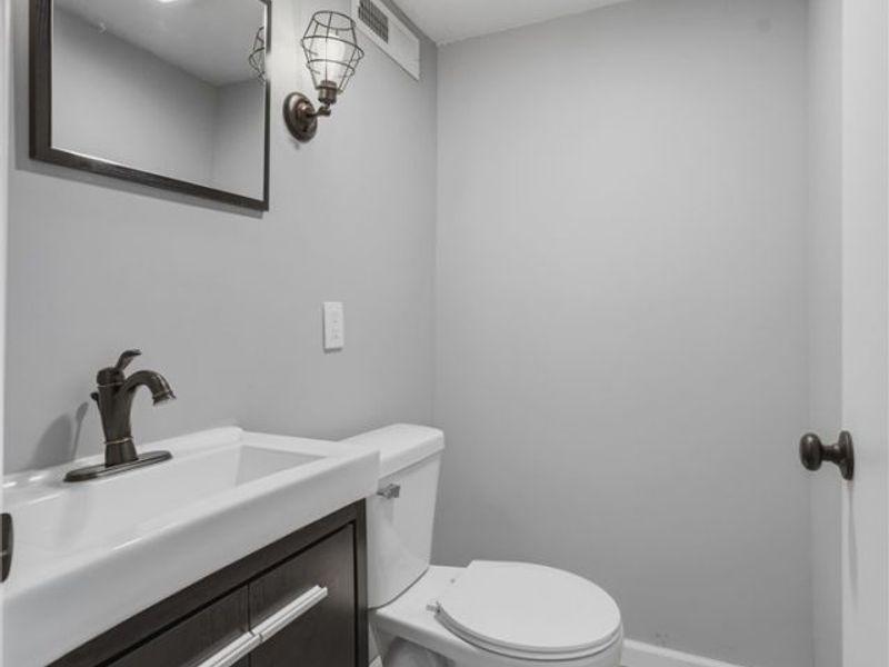 7474 Woodcrest Avenue NE, Canton, OH 44721 Photo 25