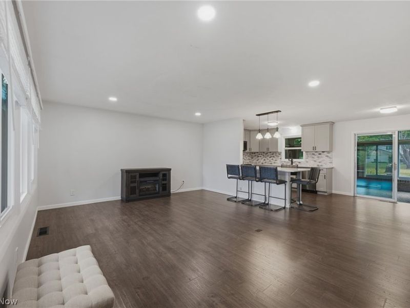 7474 Woodcrest Avenue NE, Canton, OH 44721 Photo 4