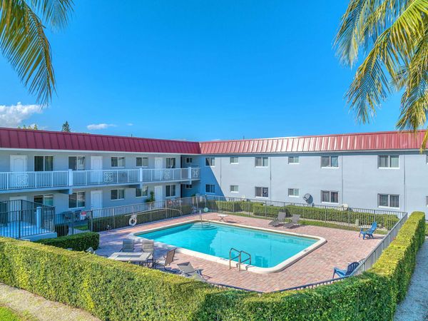 450 W Camino Real, Boca Raton, FL 33432