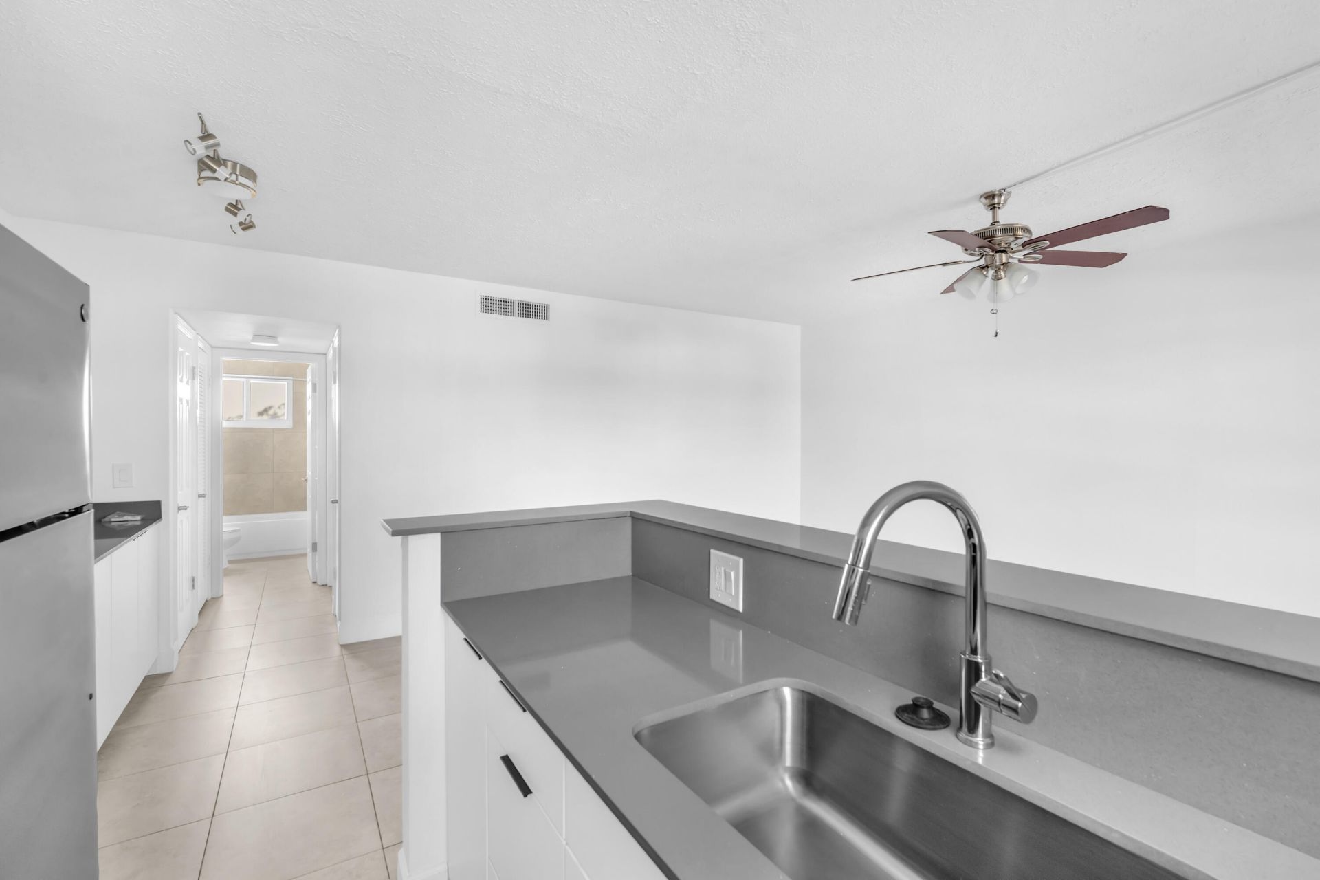 450 W Camino Real, Boca Raton, FL 33432 Photo